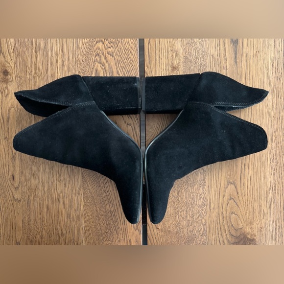 Steve Madden Rookie Black Suede Leather Dual Open
Side V Block Heel Boot… - Picture 3 of 8